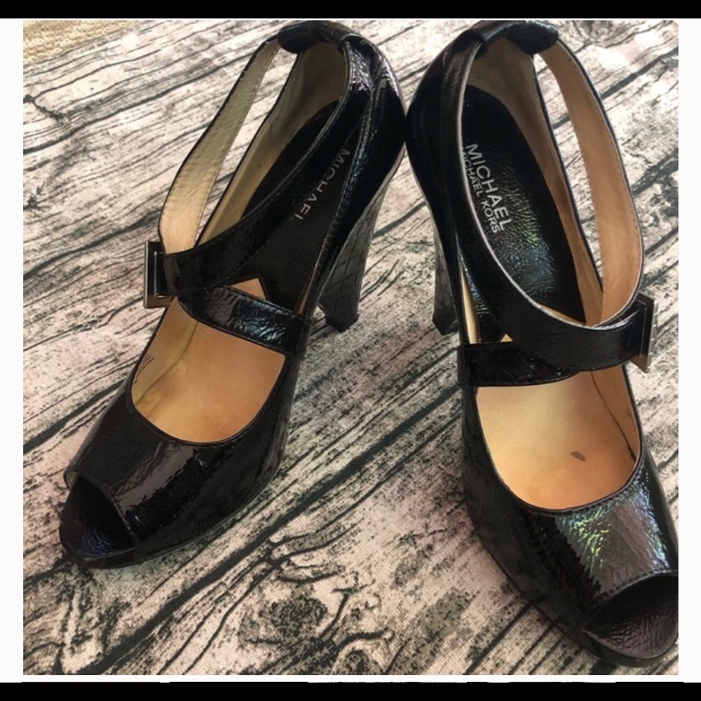 Michael Kors Black Patent Heels GUC size 10